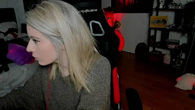 Lisaonthemoon online show from 02.03.26