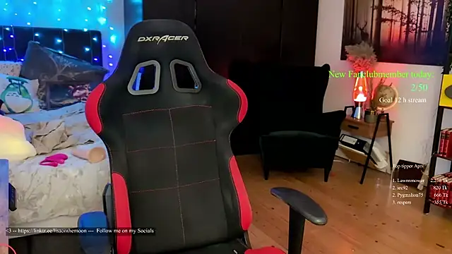 Lisaonthemoon online show from 04.11.26