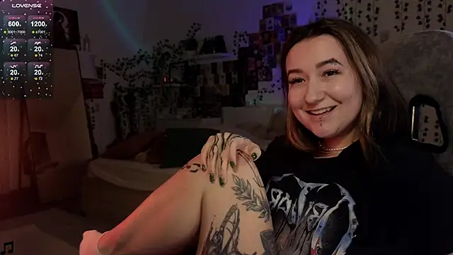 Snapshot of Megan__Hart chatting on 01.29.25 Megan Hart online show from 01.29.25