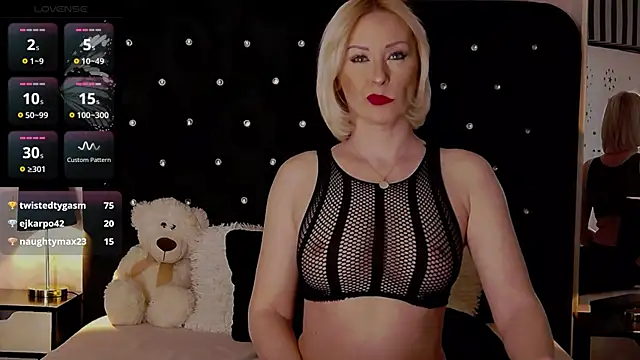 Snapshot of OliviaShaw23 chatting on 02.21.25 OliviaShaw23 online show from 02.21.25