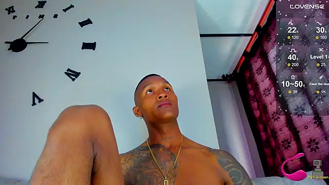 Snapshot of esteveen_ortegas_ chatting on 03.16.25 esteveen ortegas online show from 03.16.25