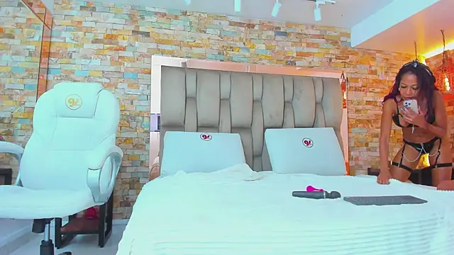 karla dunn online show from 09.18.25