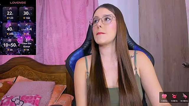 ParisShayk online show from 10.17.25