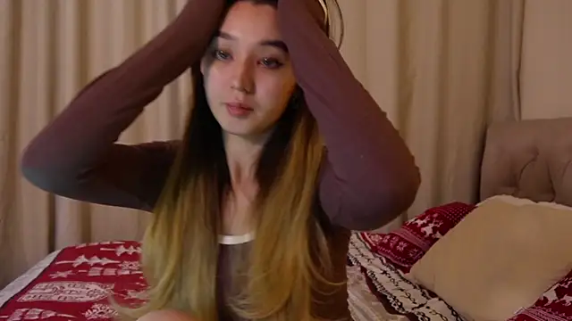 Sarasuo1 online show from 12.23.24