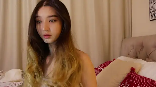 Sarasuo1 online show from 12.24.24