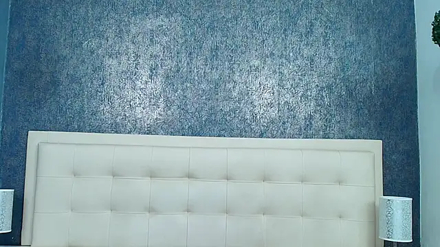 Cloeandtyfanny online show from 01.12.26