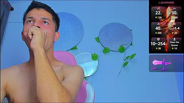 Issac james  online show from 02.05.25