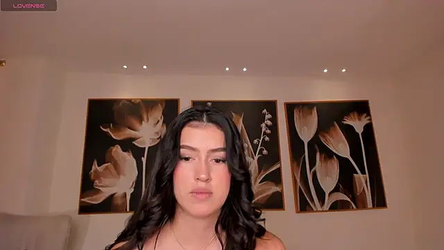 PaulinaSantos  online show from 11.05.25