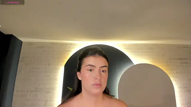 PaulinaSantos  online show from 04.19.26