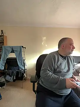 LondonTeffy online show from 12.23.24