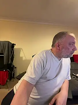 LondonTeffy online show from 03.18.25