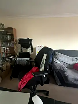 LondonTeffy online show from 10.30.25