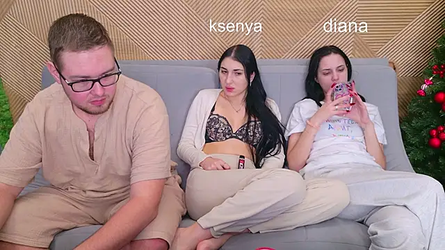 Snapshot of Ksenny chatting on 12.22.25 Ksenny online show from 12.22.25