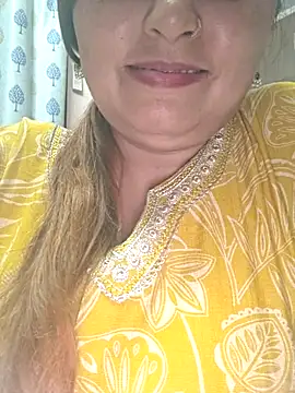 Snapshot of Dianaa9 chatting on 10.08.25 Dianaa9 online show from 10.08.25