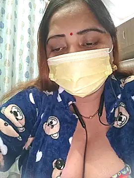 Snapshot of Dianaa9 chatting on 11.17.25 Dianaa9 online show from 11.17.25