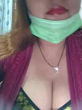 Snapshot of Dianaa9 chatting on 11.22.25 Dianaa9 online show from 11.22.25