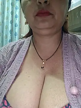 Snapshot of Dianaa9 chatting on 11.27.25 Dianaa9 online show from 11.27.25