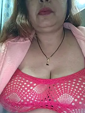 Snapshot of Dianaa9 chatting on 12.16.25 Dianaa9 online show from 12.16.25