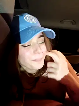 Snapshot of SophieCharm chatting on 12.15.24 SophieCharm online show from 12.15.24