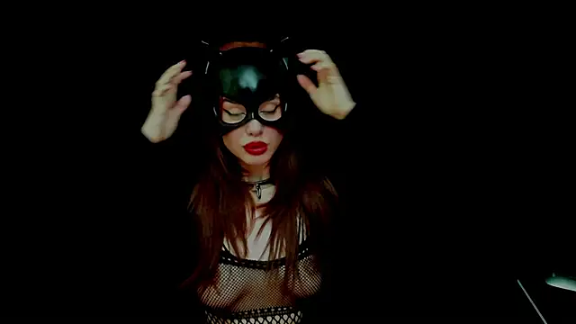 Snapshot of SophieCharm chatting on 12.20.24 SophieCharm online show from 12.20.24