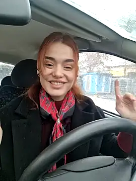 Snapshot of SophieCharm chatting on 12.27.24 SophieCharm online show from 12.27.24