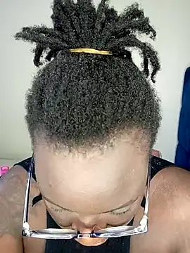 Snapshot of Toomuch_Squirt chatting on 02.13.25 Toomuch Squirt online show from 02.13.25