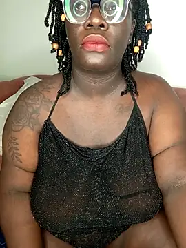 Snapshot of Toomuch_Squirt chatting on 03.22.25 Toomuch Squirt online show from 03.22.25