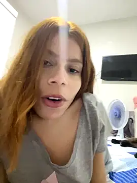 Snapshot of KyKa02 chatting on 11.06.25 KyKa02 online show from 11.06.25