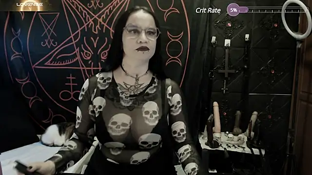 Snapshot of Evil_Queen_666 chatting on 03.12.25 Evil Queen 666 online show from 03.12.25