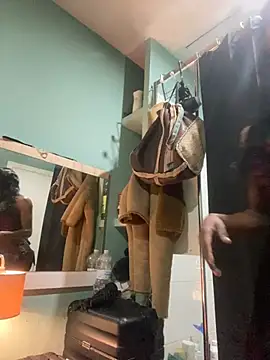 Snapshot of tamarabigass1 chatting on 02.22.25 tamarabigass1 online show from 02.22.25