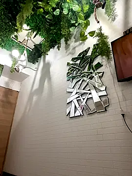 Snapshot of tamarabigass1 chatting on 11.09.25 tamarabigass1 online show from 11.09.25