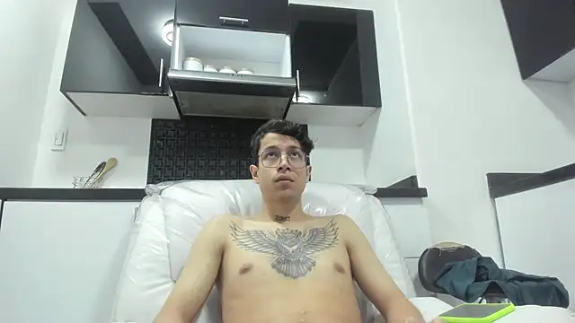 AgarEvans online show from 12.10.24