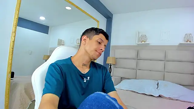 AgarEvans online show from 12.18.25