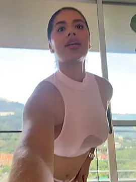 MelissaWaltton online show from 04.15.26