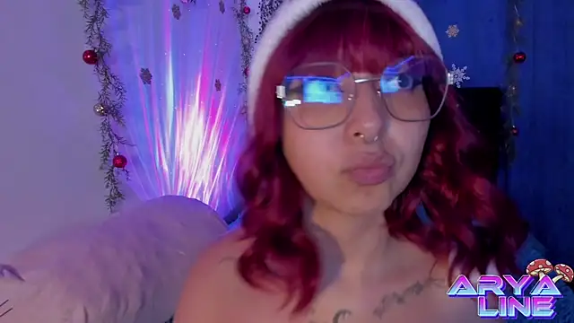 Snapshot of arysUwU chatting on 12.24.24 arysUwU online show from 12.24.24