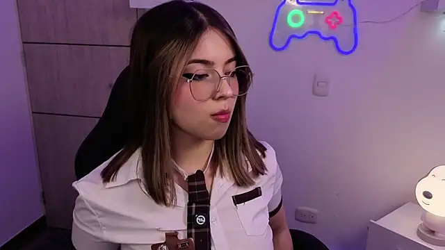 EmilyMiller  online show from 06.12.26
