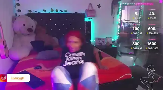 Snapshot of Pocahontaslovex chatting on 12.19.24 Pocahontaslovex online show from 12.19.24