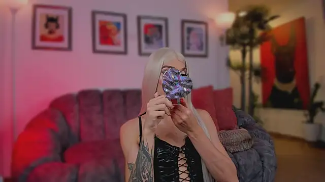 Taylor  foxxx online show from 05.22.26