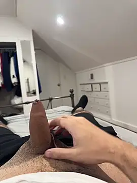 Snapshot of bwcalexander chatting on 02.04.26 bwcalexander online show from 02.04.26