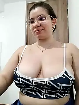 Snapshot of Danzel1105 chatting on 02.05.25 Danzel1105 online show from 02.05.25