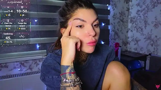 Snapshot of tattooedBabyy chatting on 03.19.25 tattooedBabyy online show from 03.19.25