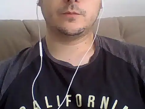 Snapshot of ShiitakeBR chatting on 12.09.24 ShiitakeBR online show from 12.09.24