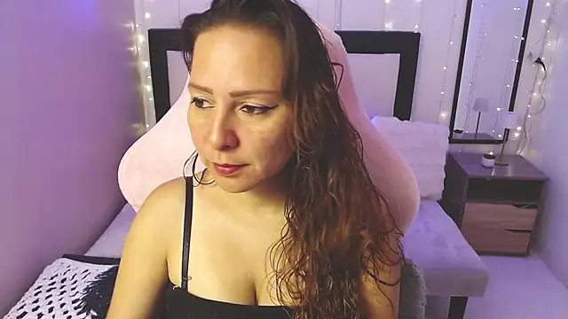 camila delarosa online show from 06.30.26