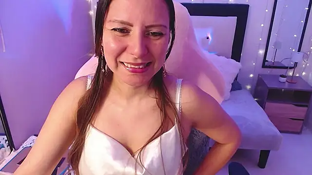 camila delarosa online show from 07.28.26