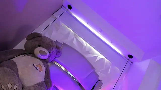 Dalila Thoms online show from 01.20.25