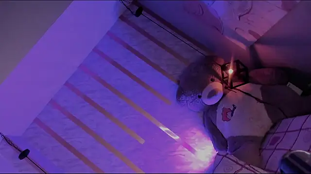 Dalila Thoms online show from 03.04.25