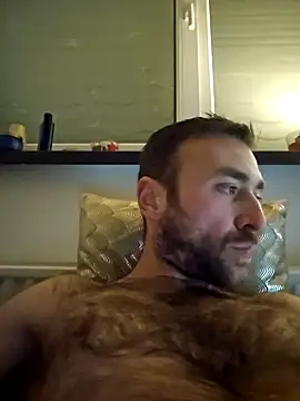 Snapshot of TIGERRR86 chatting on 12.14.24 TIGERRR86 online show from 12.14.24