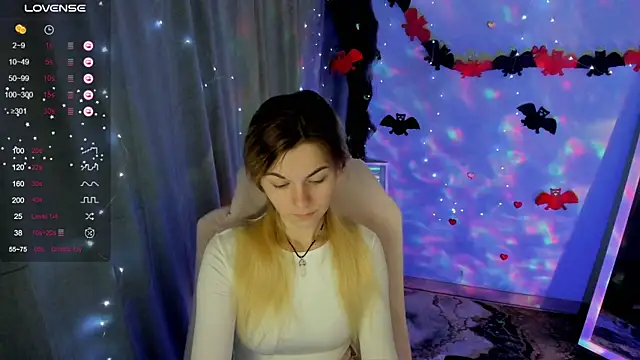 Sweet me  online show from 10.25.25