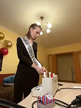 Snapshot of Crayzy_Luv chatting on 02.10.25 Crayzy Luv online show from 02.10.25