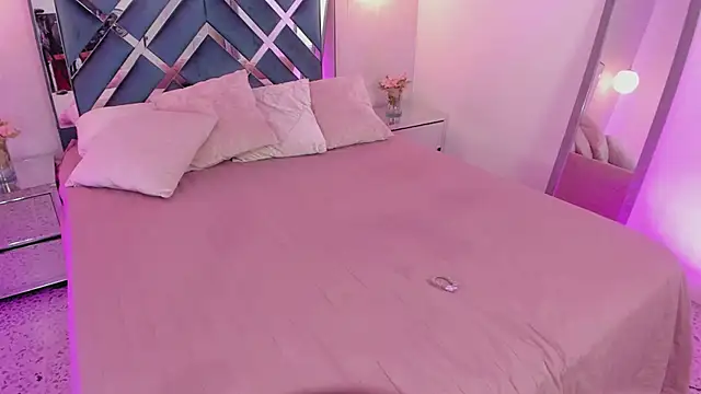 Snapshot of Miakhalifa_7 chatting on 03.06.25 Miakhalifa 7 online show from 03.06.25